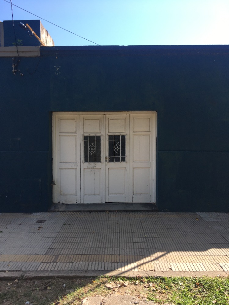 Local y Casa Calle Sarmiento esquina Moreno